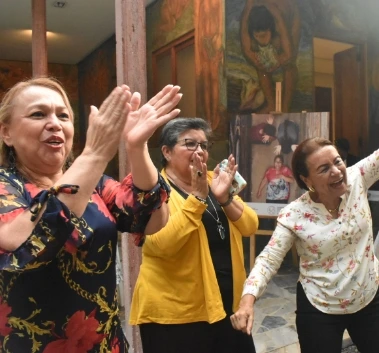 Slider 3 Voces de mujeres