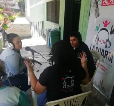 Slider 6 En la banca de la estación