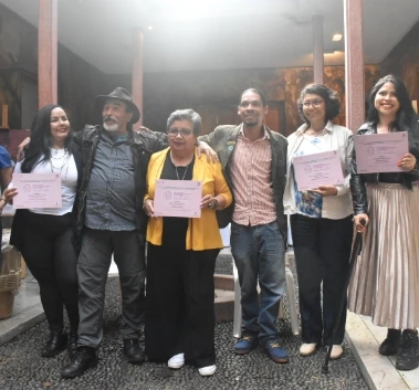 Slider 9 Voces de mujeres