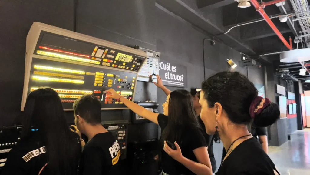 Un Viaje por la Comunicación