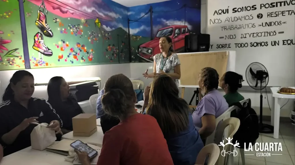 Con Mentalidad Emprendedora, Mujeres de Aranjuez Fortalecen sus Sueños