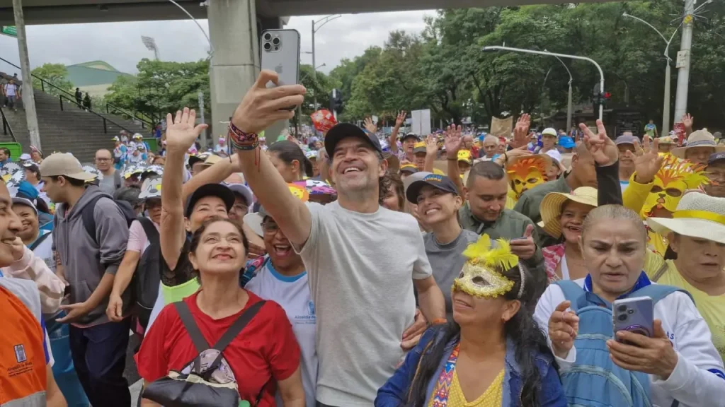Medellín Celebra el Mes de las Personas Mayores con una Agenda que Honra la Experiencia y la Sabiduría