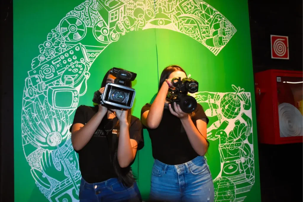 Un Viaje por la Comunicación