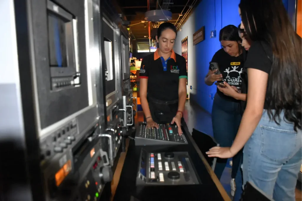 Un Viaje por la Comunicación