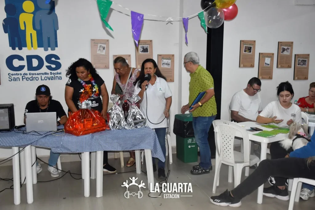 Una Noche para las Madres: Comunidad, Arte y Alegría en el CDS San Pedro Lovaina