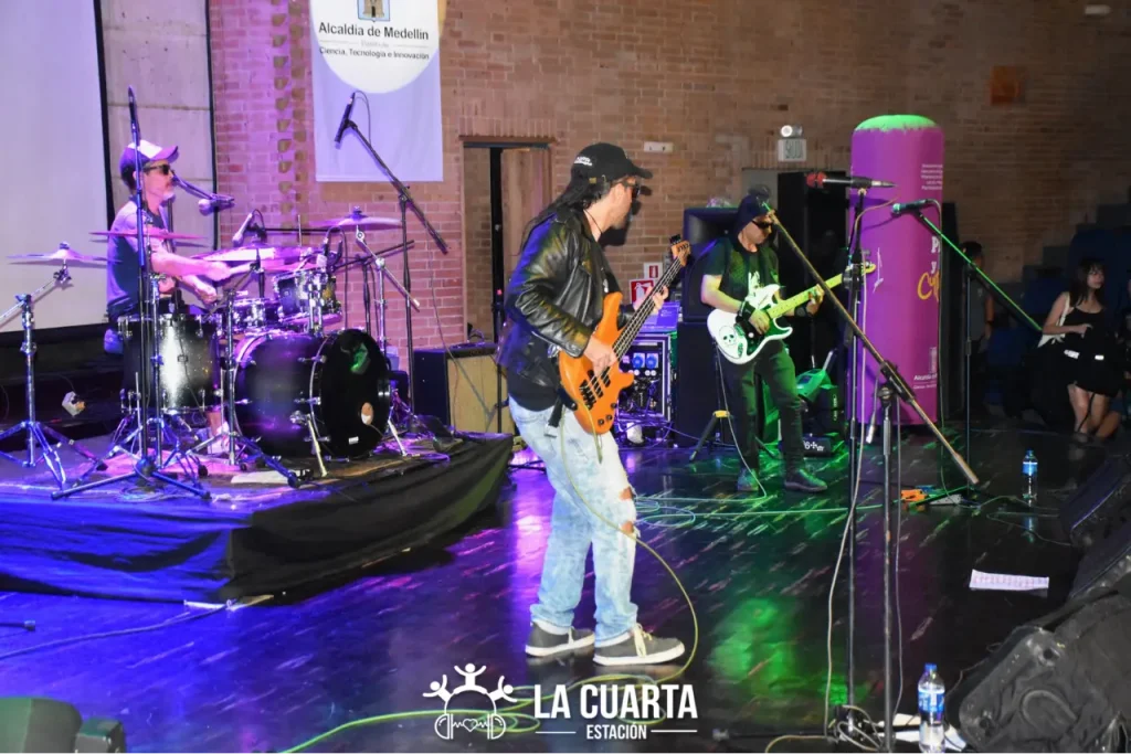 El Festival de Rock Comuna 4 Celebró su 14.ª Edición con Dos Días de Pura Energía y Talento Emergente