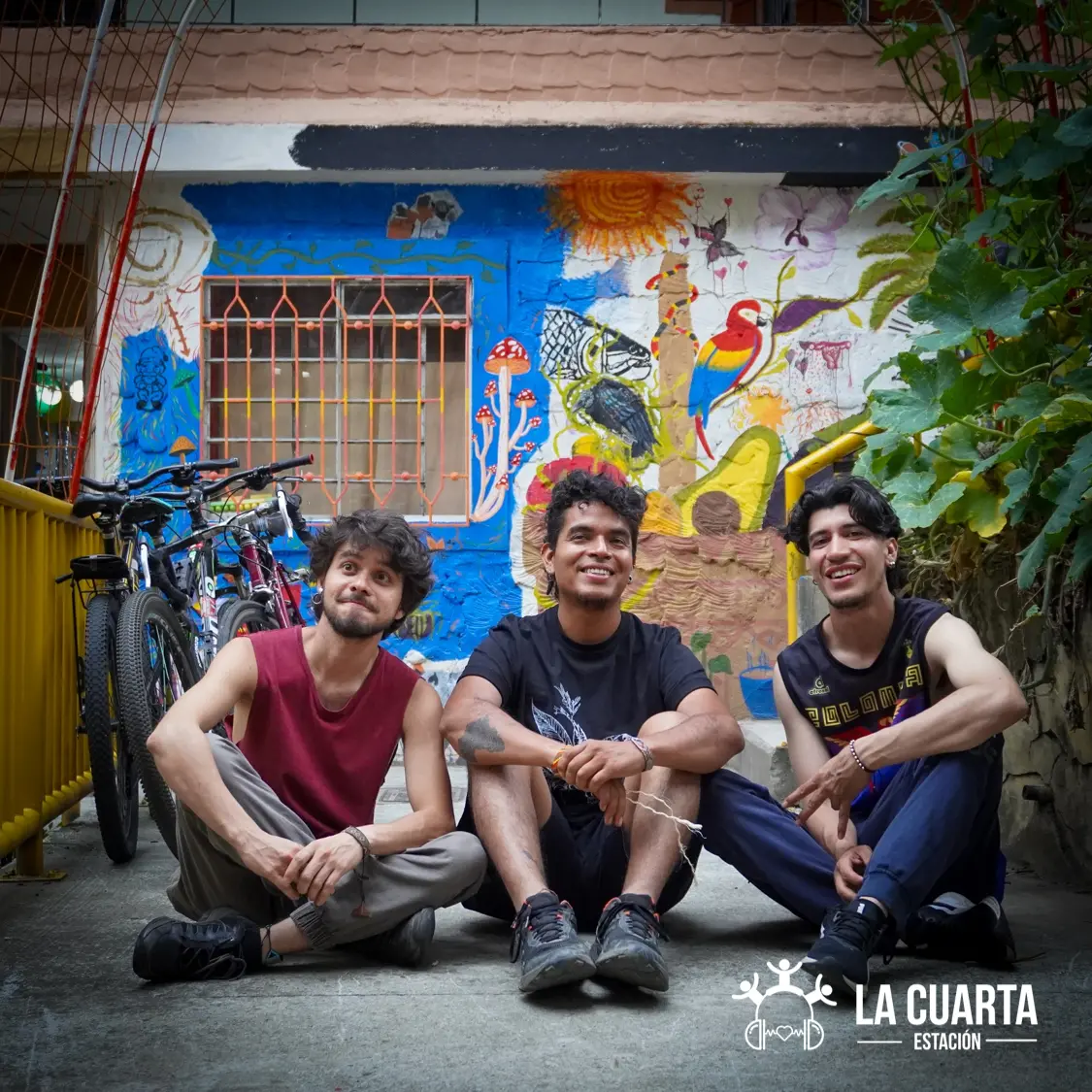 La Matera: Donde la Comunidad y la Naturaleza Florecen Juntas en el barrio Manrique Central #1