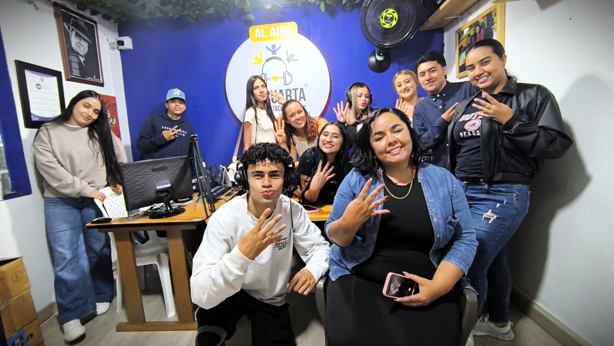 galeria-escuelalce-foto-en-cabina (1)